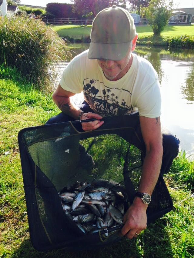 pembs_sunday_manch_roach